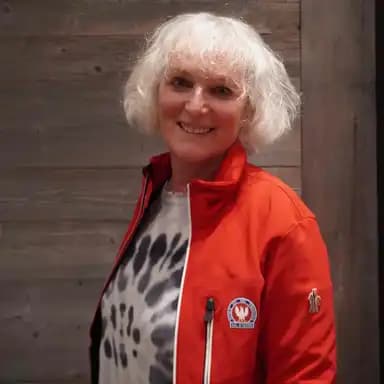 LAURE YANNE SCHNEIDER